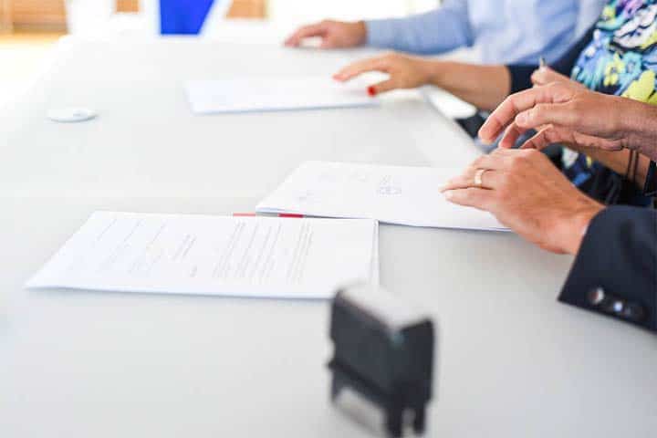 You are currently viewing How to Prepare for Your First Meeting with a General Contractor